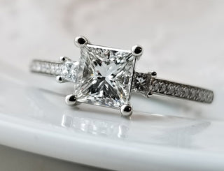 April Birthstone: Diamond