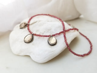 Champagne Quartz On Garnet Bead Necklace