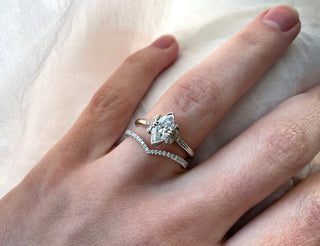 White Gold Diamond V-Band
