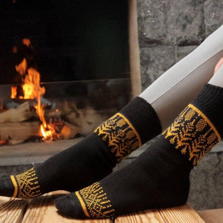 Nordic Socks Merino Wool in PERFORM™  - Yule - Black
