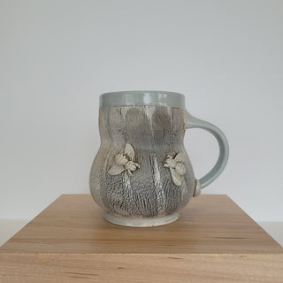 Tall Woodland Bee Mug 9