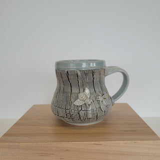 Short Woodland Bee Mug 12