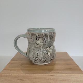 Short Woodland Bee Mug 13