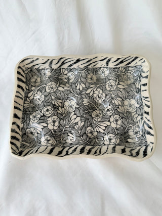 Ceramic Egg Tray - Black and White