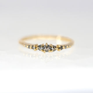 Cyndra Ring Salt & Pepper