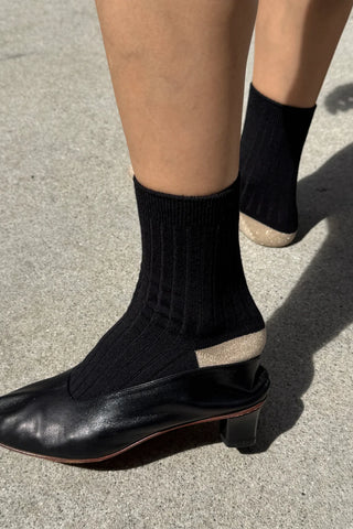 Her Glow Socks-Black/Gold
