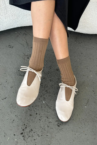 Her MC Socks - Dark Tan