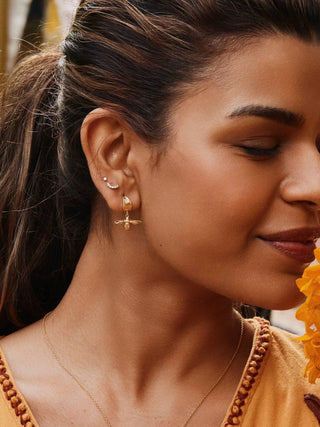 Basket Weave Inbetweeny Bee Huggie Hoop Earrings