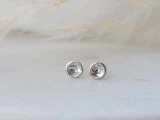 Mussel Shell Stud Earrings