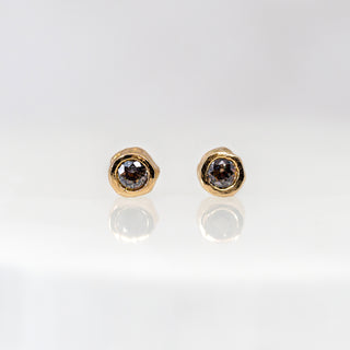 Barnacle Grape Sapphire Studs