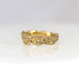 Wavy Stardust Diamond Ring