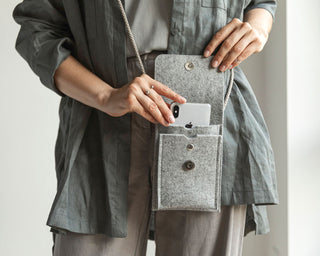 Wool Felt Crossbody Phone Bag - Ash Gray