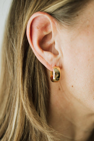 Aura Hoops Gold Bold