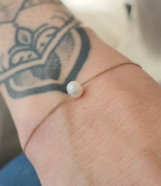 Floating Pearl Chain Bracelet