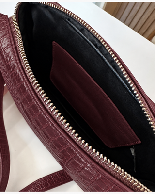 Ollasandra Barcelona Wristlet - Wine