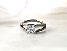 Load image into Gallery viewer, Classic Concept Split Shank Diamond Ring
