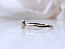 Load image into Gallery viewer, Clear Round Diamond Ring