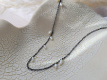 Load image into Gallery viewer, Pearl Cluster Necklace