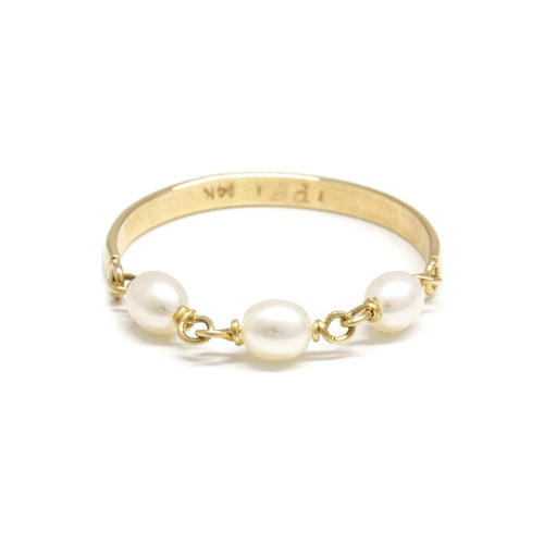 Poppy Finch Contrast Keshi Pearl Gold Band Ring