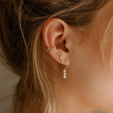 Load image into Gallery viewer, Honeycomb Ear Cuff