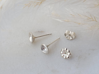 Mussel Shell Stud Earrings