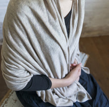 Load image into Gallery viewer, Pi&#39;lo Knit Linen Shawl-Linen